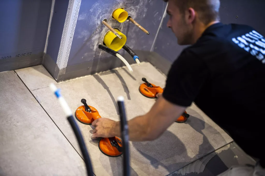 Renovering af badeværelse gulv - Murermester Peter Luca Thomsen - 22 års erfaring i brancheni